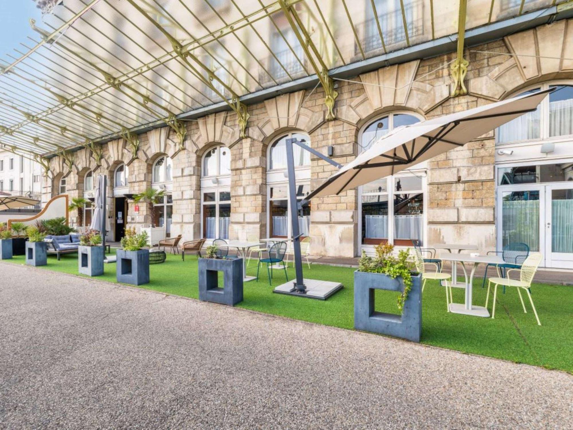 Mercure Lyon Centre Chateau Perrache Exterior foto